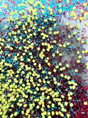 0.5 * 0.5 มิลลิเมตร กระบอกพลาสติกลูกขุนระเบิด Polyamide ไนลอน