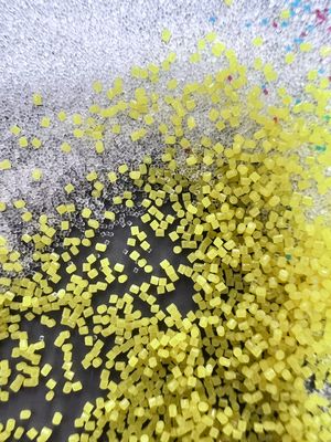 0.3MM การเคลือบโพลยามิด พลาสติก Granulate การเคลือบโอลูมิเนียมกรอบ